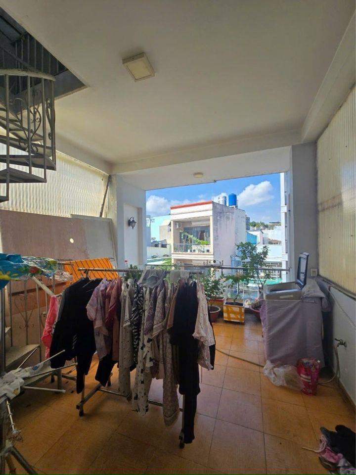 Nhà 3 tần Kinh Dương Vương - sau lưng Aeon Bình Tân (đt 74m) hẻm xe hơi quay đầu 7₫ nhỉnh