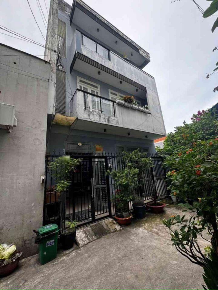 Nhà 3 tần BTCT Bình Trị Đông - Lê Văn Qưoi (8x10) hẻm xe hơi đỗ khu dân trí 6d nhỉnh 