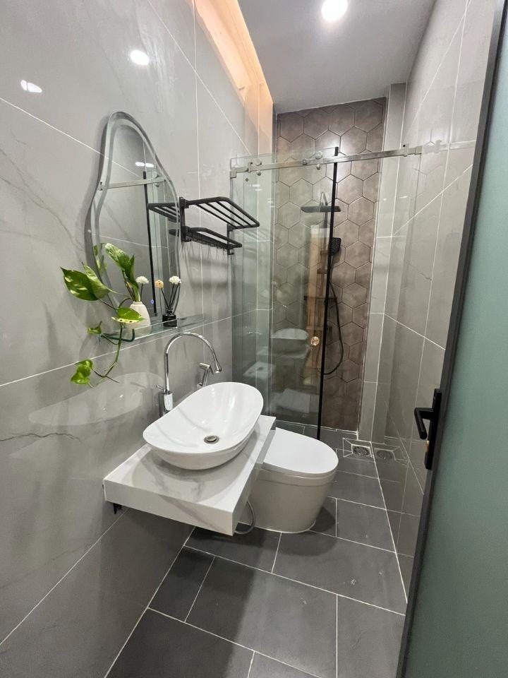 Nhà 2 tần xây mới gần Gò Xoài (4x13) có phòng ngủ dưới trệt hẻm xe hoi nhỉnh 5đ 