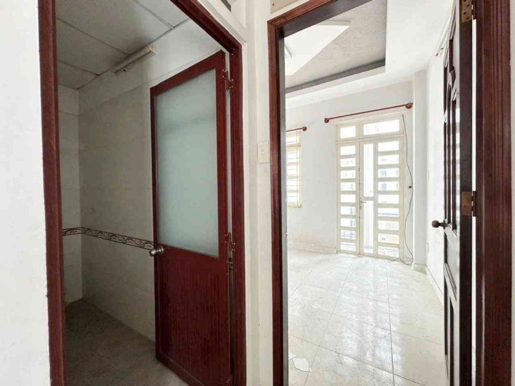 Nhà 3 tần Hương lộ 2- Lê Văn Qươi (4x11) hẻm xe hơi thông pháp lý chuẩn shr 5d nhỉnh 