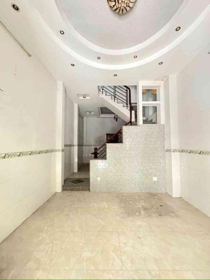 Nhà 3 tần Hương lộ 2- Lê Văn Qươi (4x11) hẻm xe hơi thông pháp lý chuẩn shr 5d nhỉnh 