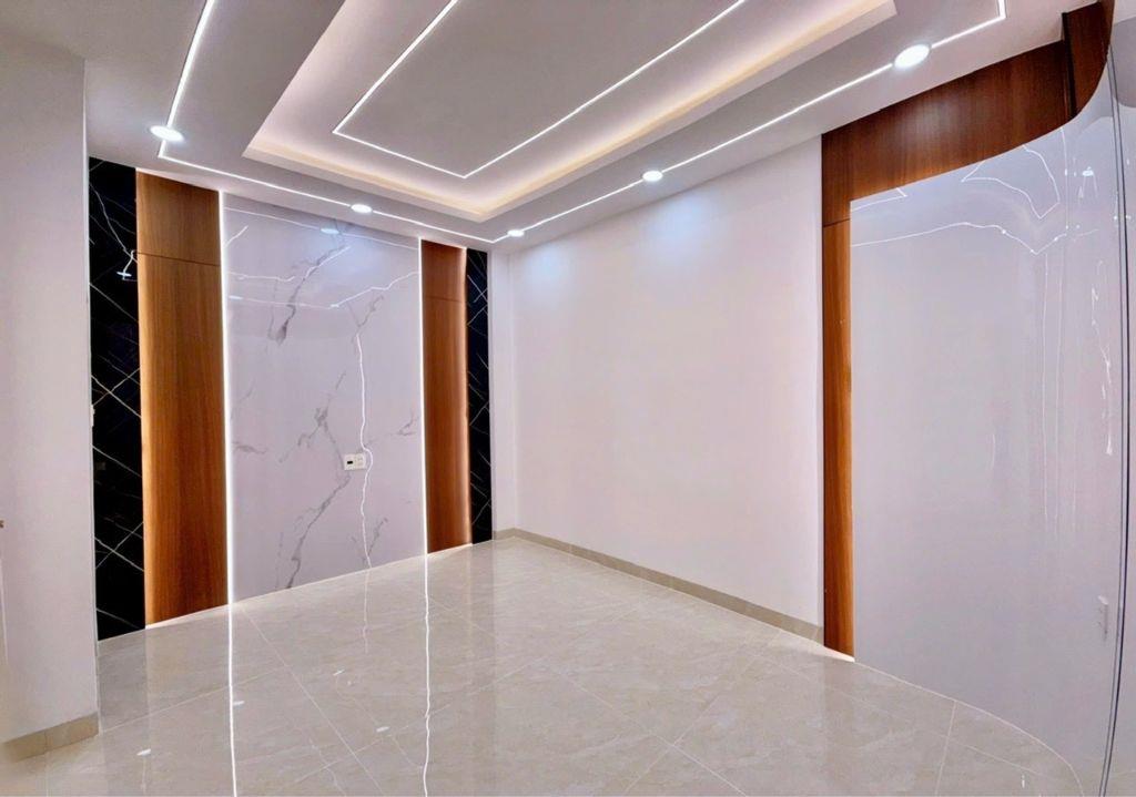 Nhà 5 tần xây mới khu phân lô Tên Lửa (đt 52m) hẻm xe hơi đỗ pháp lý chuẩn shr 6₫ nhỉnh