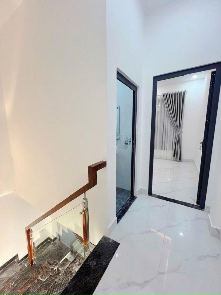 Nhà 2 tần xây mới sát khu Lê Văn Qươi (đt 41m) cách hẻm xe hơi 10 mét 4₫ nhỉnh 