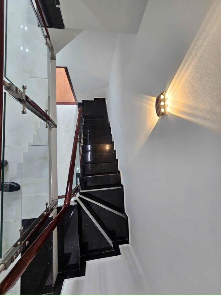 Nhà 4 tần khu nhà đồng bộ An Dương Vương (dt 50m) hẻm 6 mét thông thoáng nhỉnh 6 đ #00186 