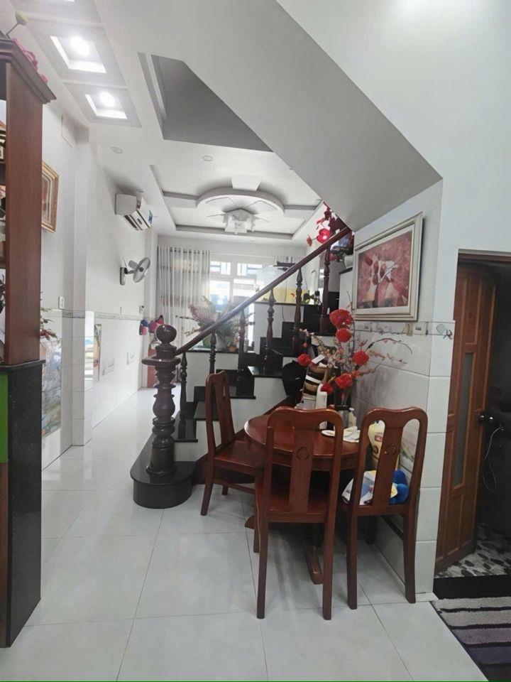 Nhà 3 lầu khu phân lô đồng bộ Lê Văn Qươi (đt 40m) hẻm xe hơi thông thoáng 5₫ nhỉnh #00188 