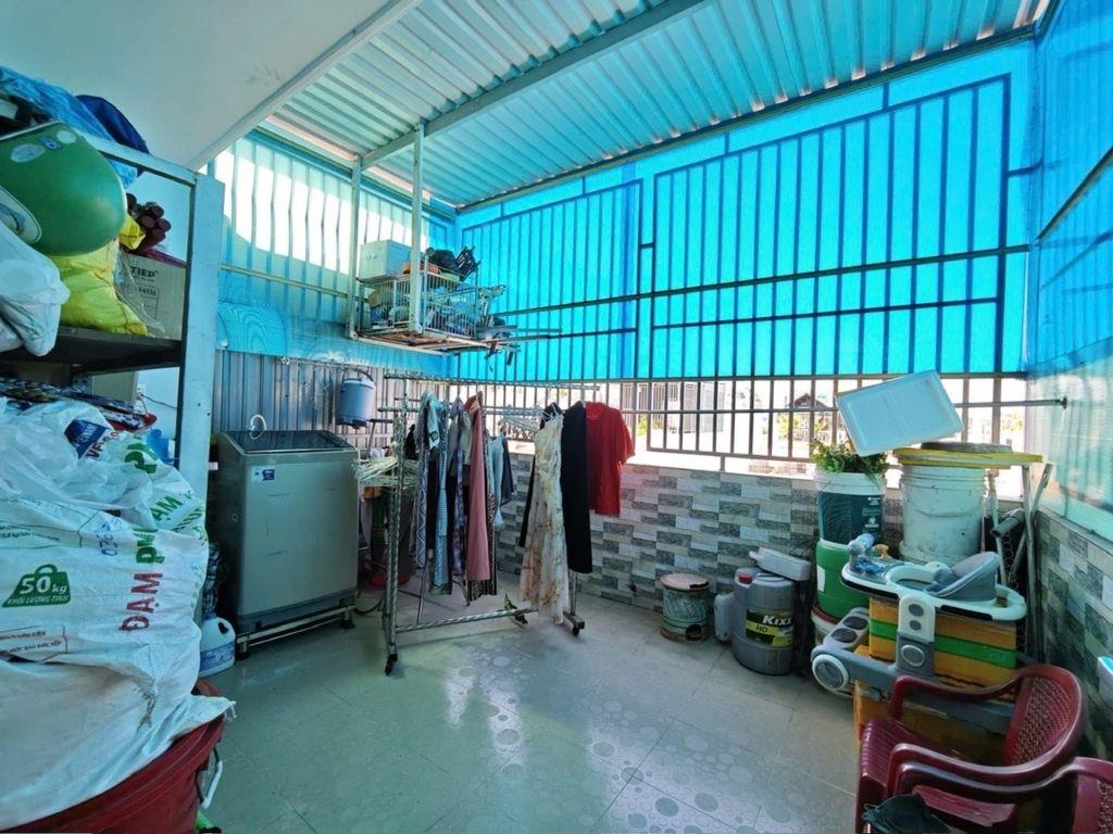 Nhà 3 lầu khu phân lô đồng bộ Lê Văn Qươi (đt 40m) hẻm xe hơi thông thoáng 5₫ nhỉnh #00188 