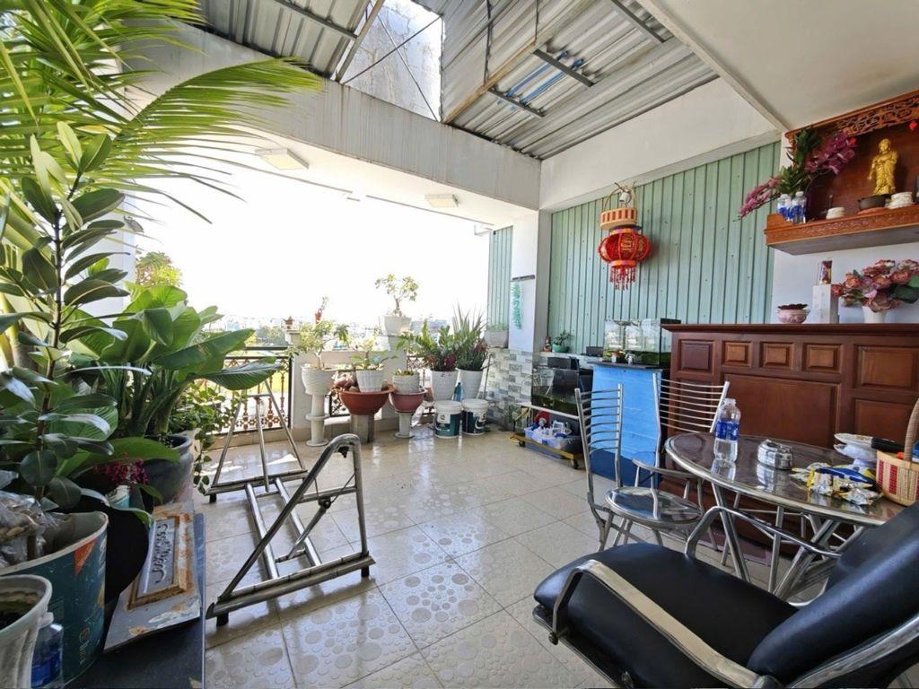 Nhà 3 lầu khu phân lô đồng bộ Lê Văn Qươi (đt 40m) hẻm xe hơi thông thoáng 5₫ nhỉnh #00188 