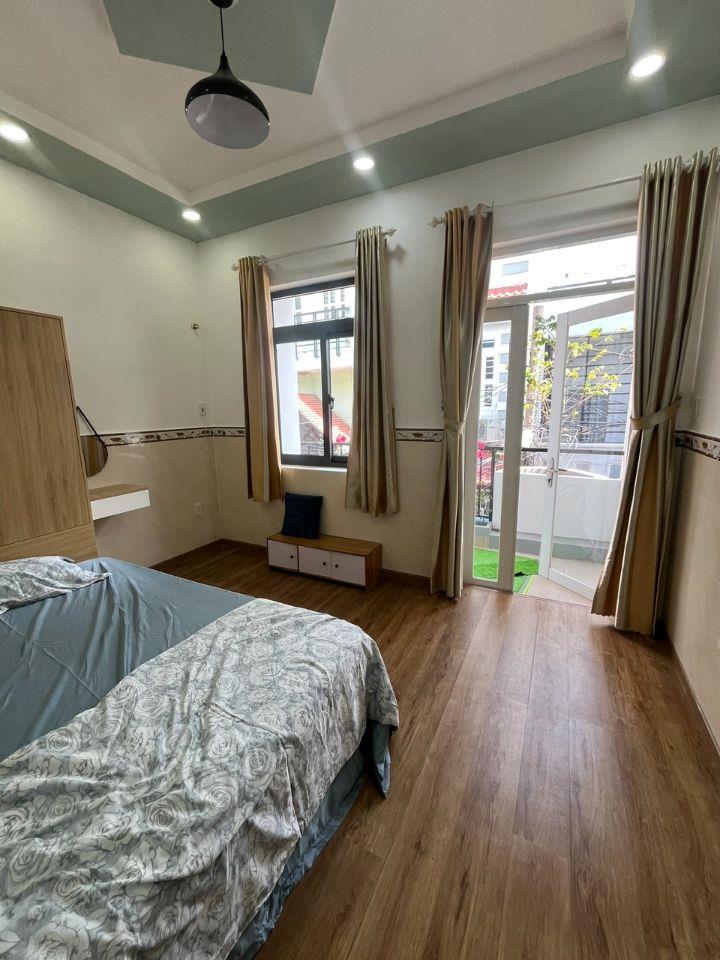 Nhà xây mới có pn trệt cho ng lớn tuổi Lê Văn Qươi (đt 40m) hẻm xe hơi thông thoáng 4₫ nhỉnh #00202 