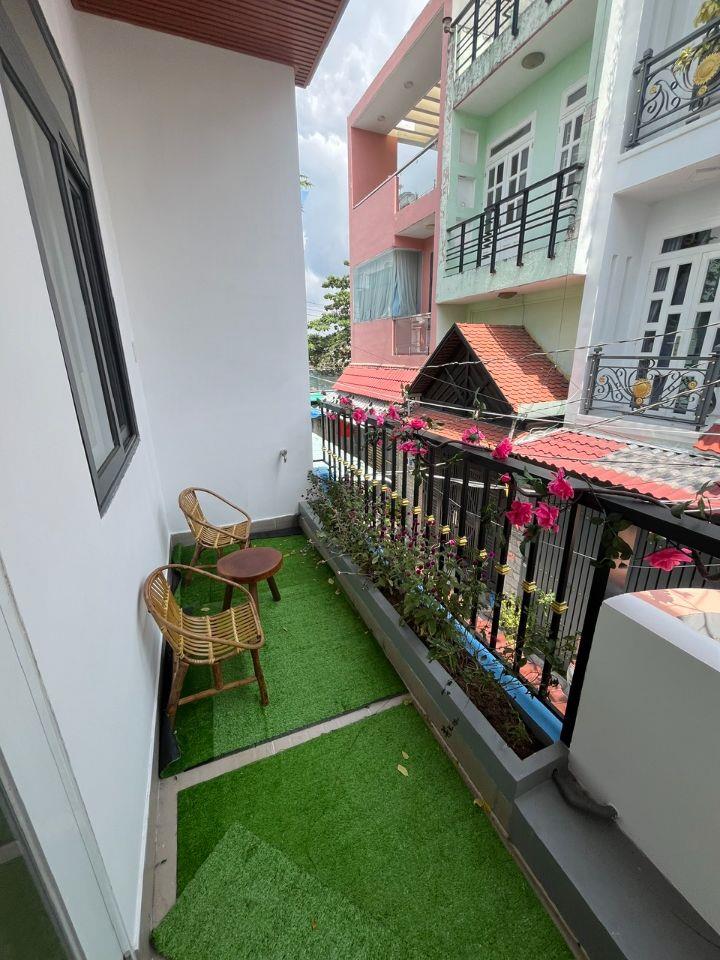 Nhà xây mới có pn trệt cho ng lớn tuổi Lê Văn Qươi (đt 40m) hẻm xe hơi thông thoáng 4₫ nhỉnh #00202 