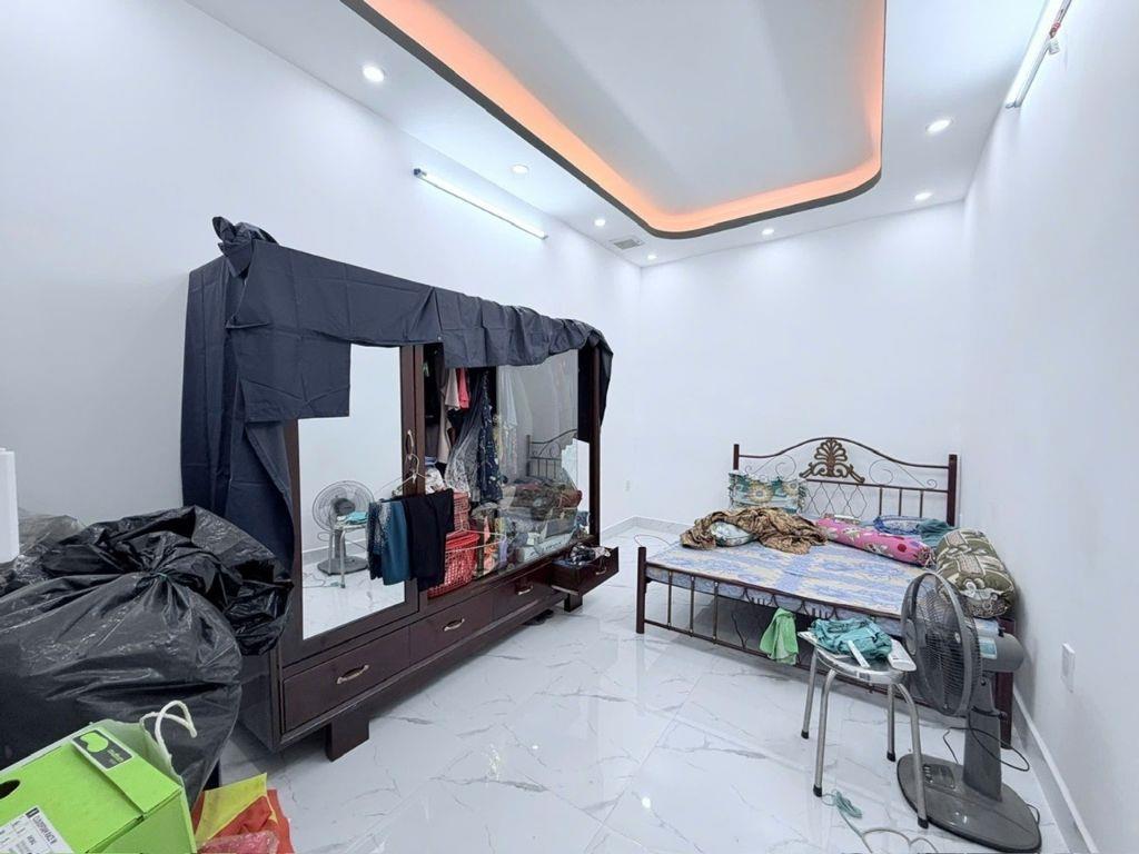 Nhà 2 tần Tân Hoà Đông (đt 40) hẻm xe hơi thông thoáng pháp lý chuẩn shr 5₫ nhỉnh #00210 