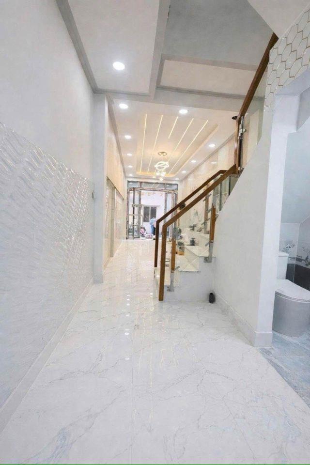Nhà 3 tần xây mới sát mặt tiền đường Văn Thân (đt 44m) hẻm 4 m thông thoáng shr 5₫ nhỉnh #00215