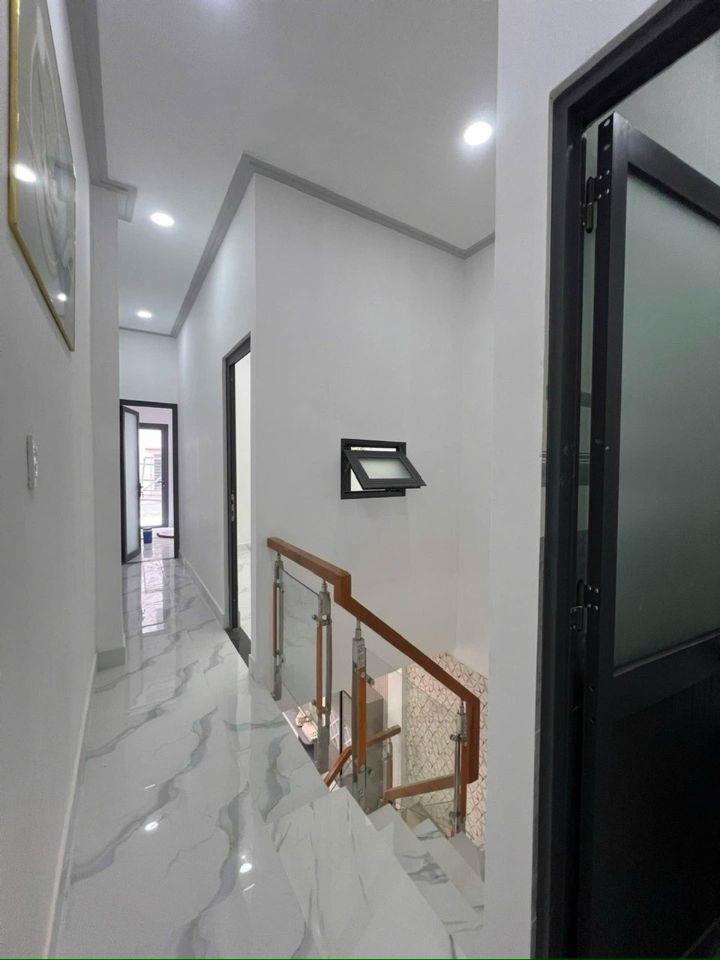 Nhà 3 tần xây mới sát mặt tiền đường Văn Thân (đt 44m) hẻm 4 m thông thoáng shr 5₫ nhỉnh #00215
