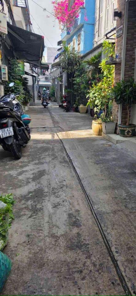 Nhà 3 tần Hậu Giang - Cư Xá Phú Lâm A (dt 47m) hẻm 4 mét thông thoáng shr 6₫ nhỉnh #00223 