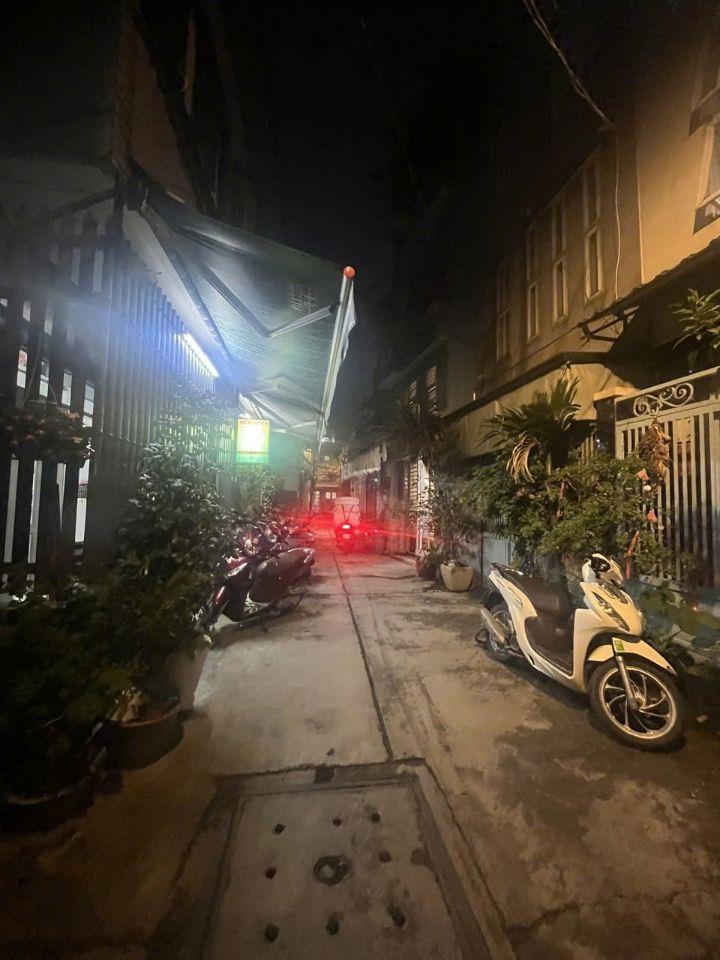 Nhà 3 tần Hậu Giang - Cư Xá Phú Lâm A (dt 47m) hẻm 4 mét thông thoáng shr 6₫ nhỉnh #00223 