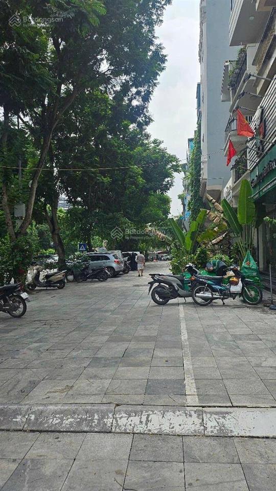 Bán nhà vạn phúcvạn bảo ngõ oto 3.5m nhỉnh 8tỷ, quy hoạch ổn định, sổ chính chủ