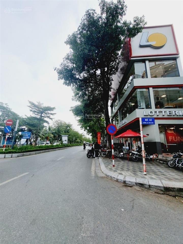 Bán đất lạc long quân 55m2 tấc đất tấc vàng  vị trí vip  4 chỗ đỗ cửa  sổ hoa hậu