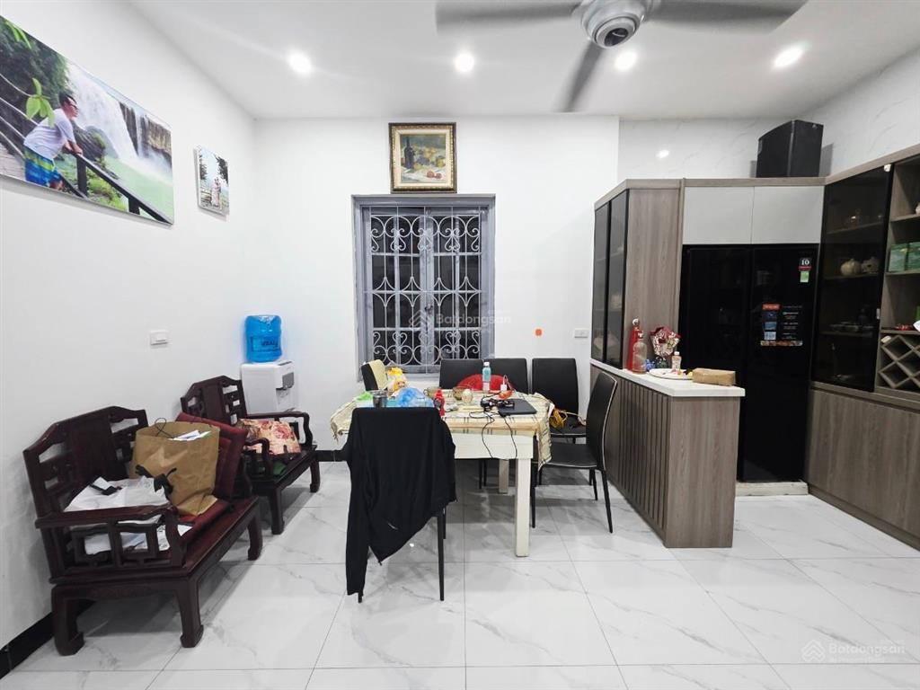 Trung tâm ba đình  đội cấn 98m2 giá ~170tr/m2 nhà 5 tầng chắc chắn.