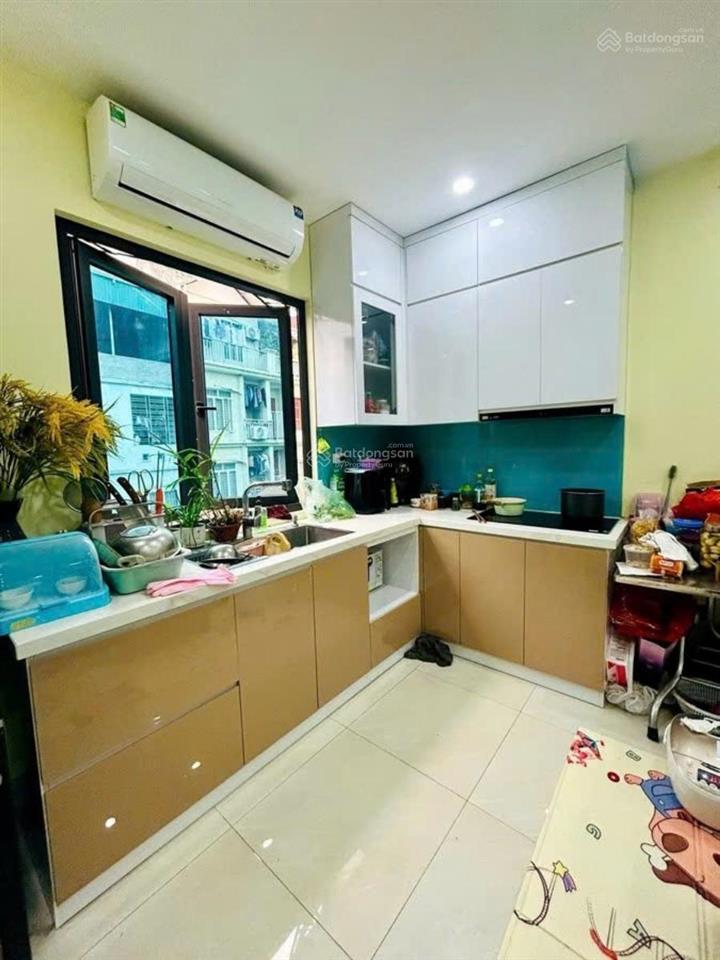 Trung tâm ba đình  đội cấn 98m2 giá ~170tr/m2 nhà 5 tầng chắc chắn.