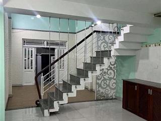 Nhà mê lửng đúc kiệt nhựa ô tô mẹ nhu  dt 71m2 vuông vắn