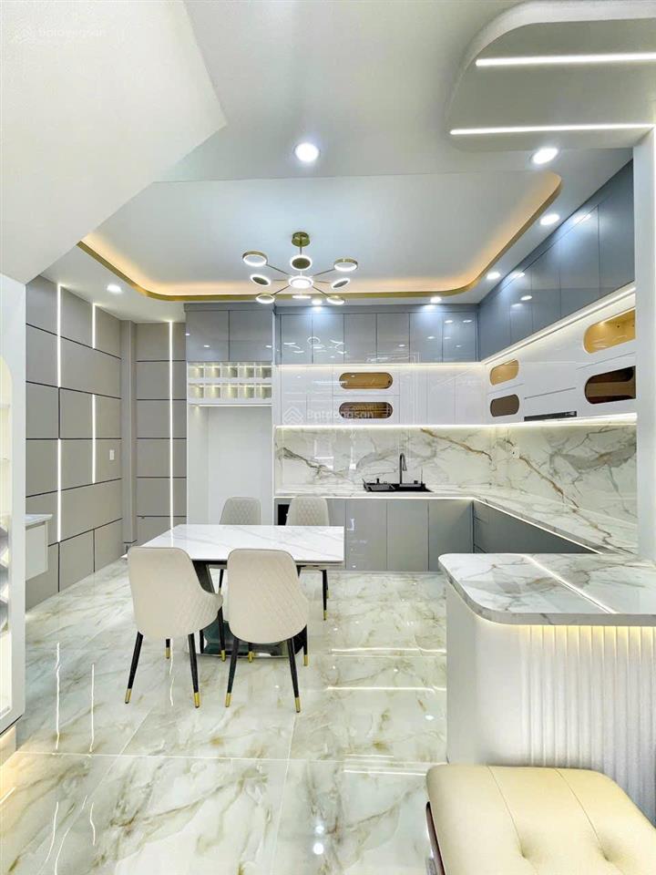 Nhà mới ở ngay  hẻm xe hơi ngủ trong nhà  kế bên phú mỹ hưng  nhỉnh 10 tỷ