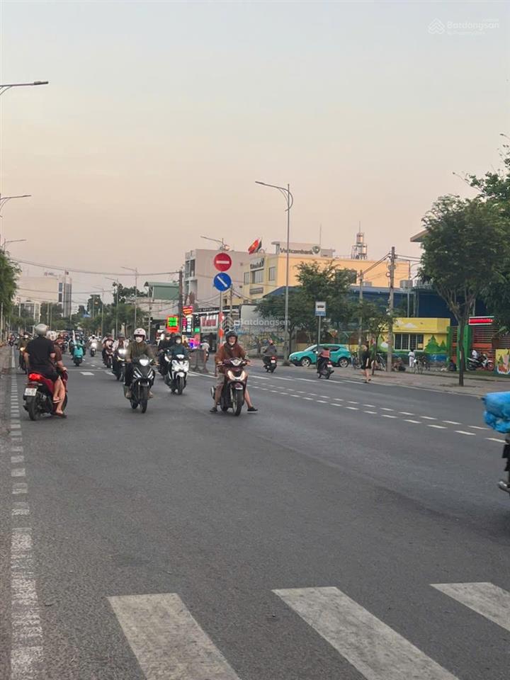 Bán nhà mặt tiền tô ký  ngã 3 bầu  đường 30m  90m2  vị trí vàng kinh doanh sầm uất 9ty800tr