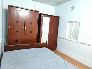 Nhà nguyên căn 4,5x18m, 1 trệt, 1 lững, 7,5tr/th. nhà sạch, thoáng mát