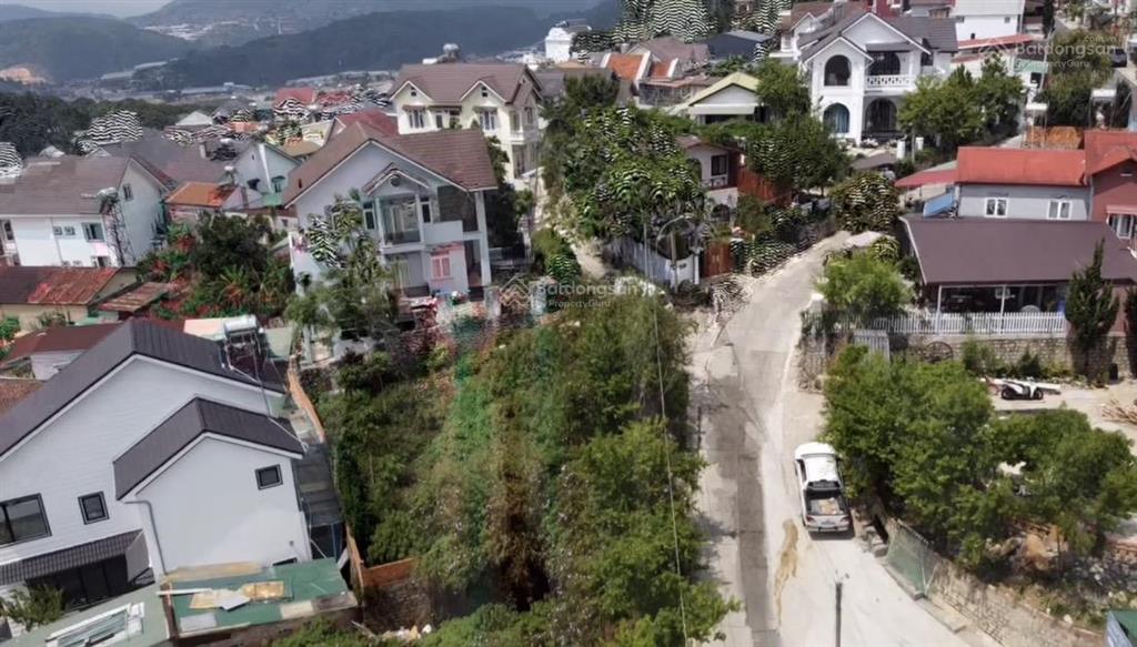 Gia đình cần bán lô đất hai mặt tiền giá 10 tỷ tại trung tâm đà lạt