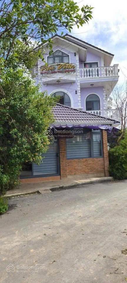 Gia đình cần bán căn biệt thự sân vườn tại đà lạt giá 11,5 tỷ