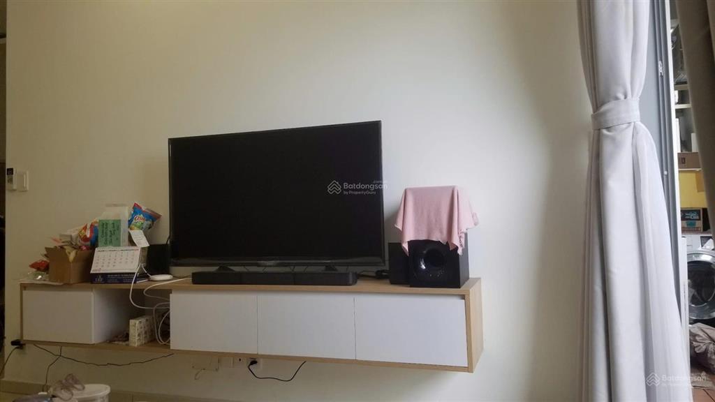 Bán cc hausneo giá 3.55 tỷ, dt 55m2, 2pn+1wc có nội thất cơ bản tầng đẹp view thoáng. 0902 564 ***