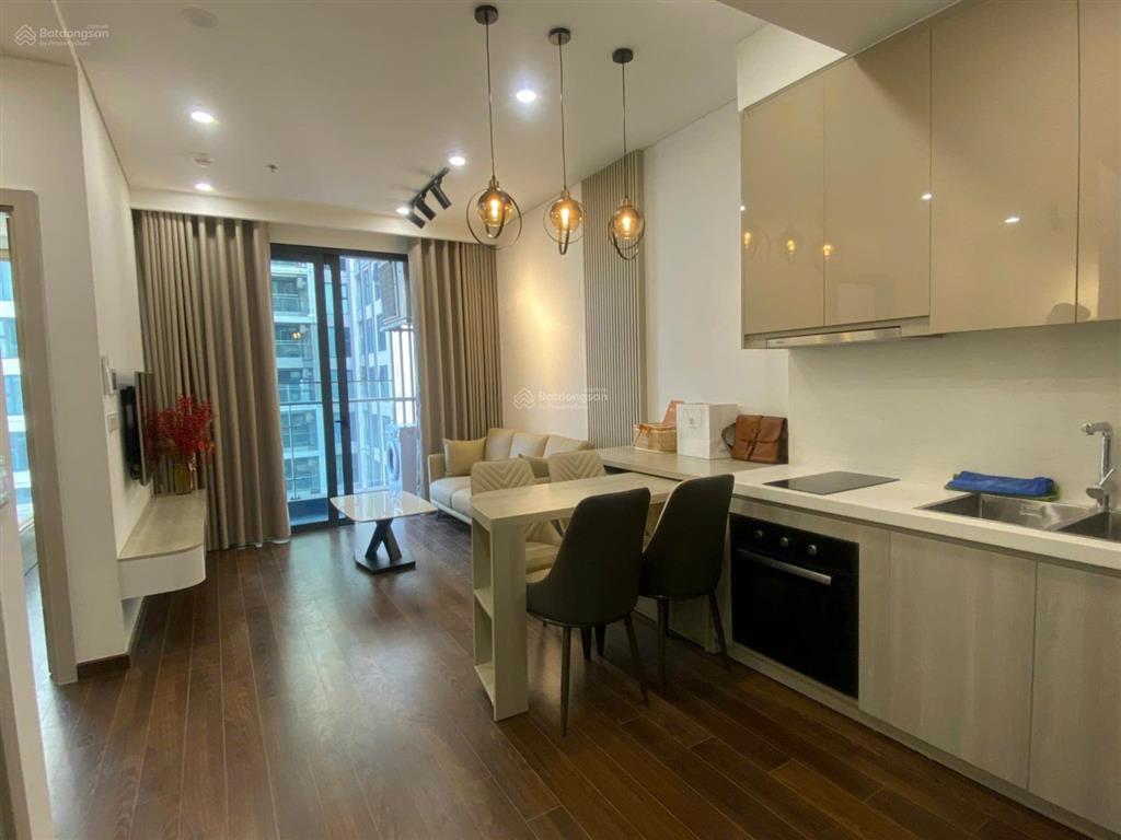 Chính chủ! bán căn 1n+ giá 4 tỷ, bao phí, full đồ tại tòa d masterise vinhome smart city