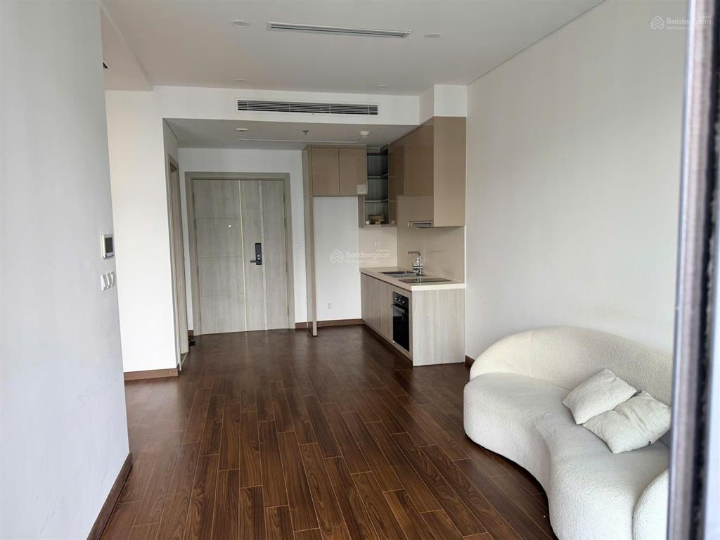 Chính chủ! căn 1n+ 4 tỷ, 47m2, nhà trống, tự decor, giá tốt tại tòa a masterise vinhomes smart city