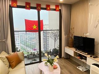 Cần tiền bán căn 2n tầng cao giá 4,2 tỷ full nội thất sẵn sổ đỏ giao dịch*