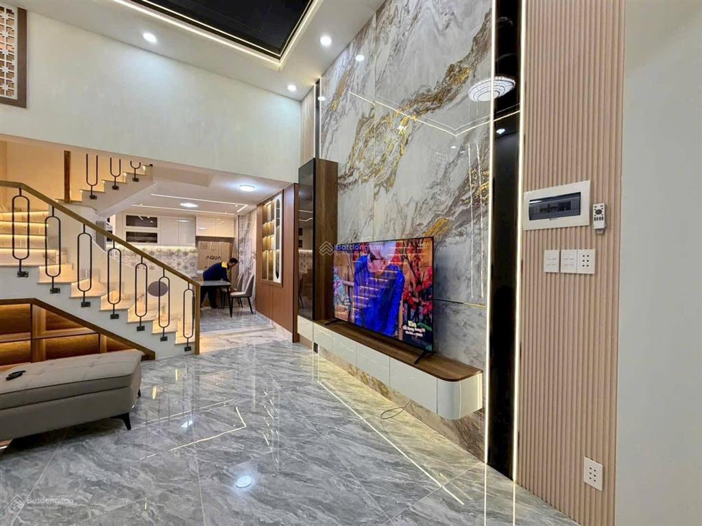 2 tỷ 9 sở hữu 42,4m2 nhà ngay nguyễn thượng hiền p5 bình thạnh. sẵn hợp đồng thuê 12tr/th