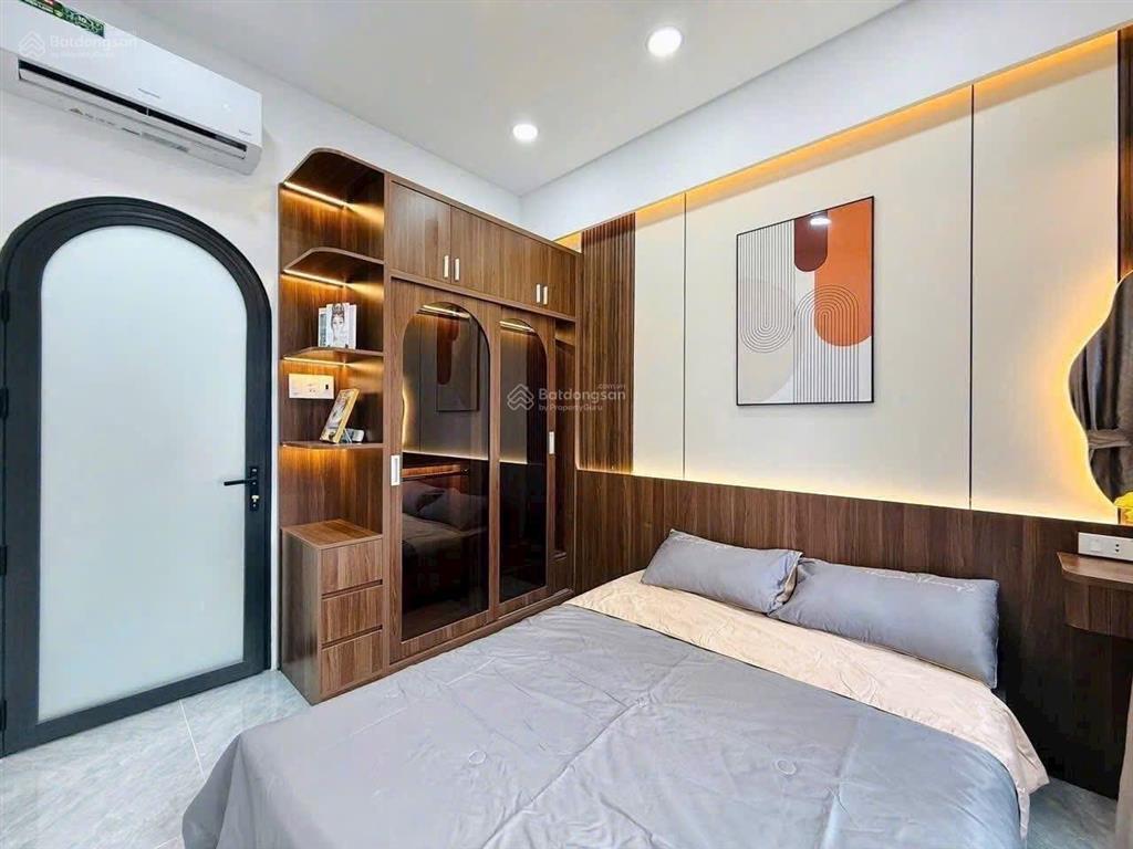 Chính chủ gửi nhà ở hoàng hoa thám cho 2,69 tỷ 49,7m2. nội thất cơ bản, sẵn hđ thuê. sổ hồng riêng