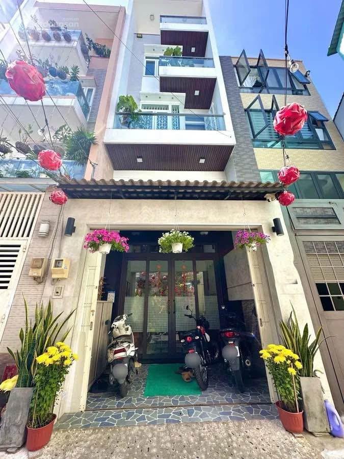 Chính chủ gửi nhà ở hoàng hoa thám cho 2,69 tỷ 49,7m2. nội thất cơ bản, sẵn hđ thuê. sổ hồng riêng