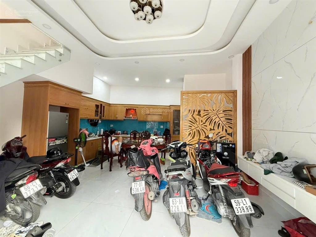 2,21 tỷ sở hữu ngay 34,6m2 nhà ngay nơ trang long, bình thạnh. sổ hồng riêng  hoàn công đủ