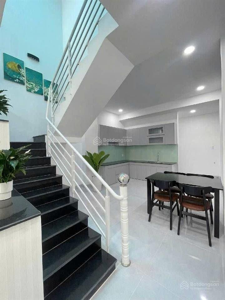 Giảm giá cực rẻ 2,69 tỷ cho 46,7m2. nhà đường số 14, p5, gv. sẵn hợp đồng thuê 15tr/1 tháng