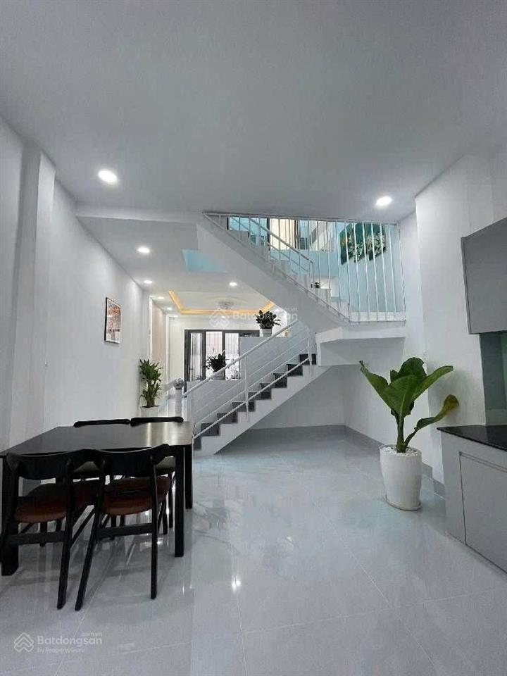 Giảm giá cực rẻ 2,69 tỷ cho 46,7m2. nhà đường số 14, p5, gv. sẵn hợp đồng thuê 15tr/1 tháng
