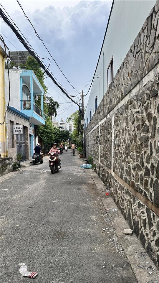 Nhà bán ngay ngã ba thoại ngọc hầunguyễn sơn, hẻm 6m, hẻm thông từ thoại ngọc hầu đến luỹ bán bích