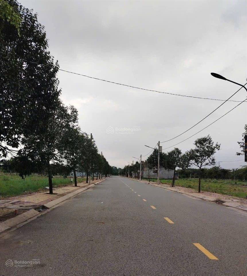 Mở bán đợt mới khu đức phát 3  bàu bàng
lô 85m2 giá f0 3 tỷ 520  thổ cư 100%, đấy đô thị.