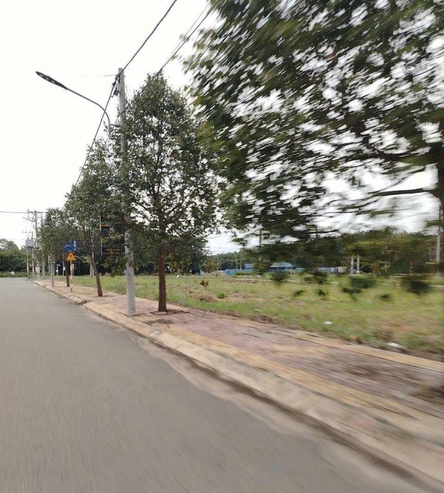Mở bán đợt mới khu đức phát 3  bàu bàng
lô 85m2 giá f0 3 tỷ 520  thổ cư 100%, đấy đô thị.