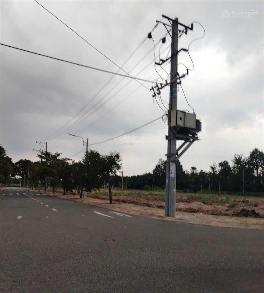 Mở bán đợt mới khu đức phát 3  bàu bàng
lô 85m2 giá f0 3 tỷ 520  thổ cư 100%, đấy đô thị.