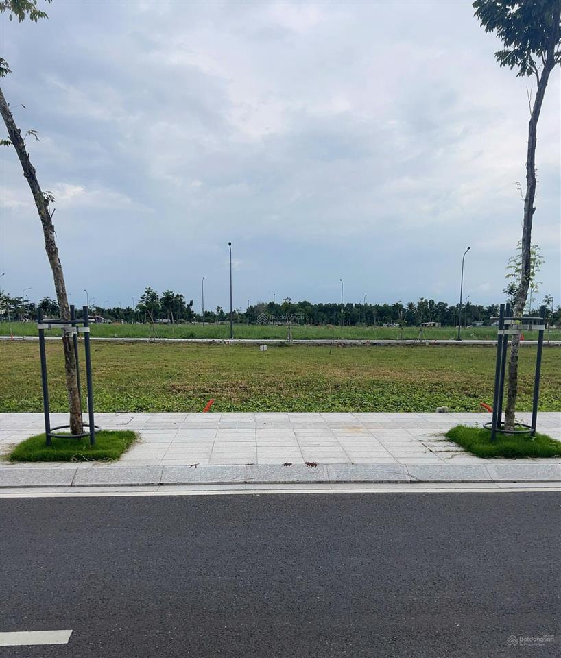 Bán gấp lô đất 108m2 gần tp.hcm giá tôt