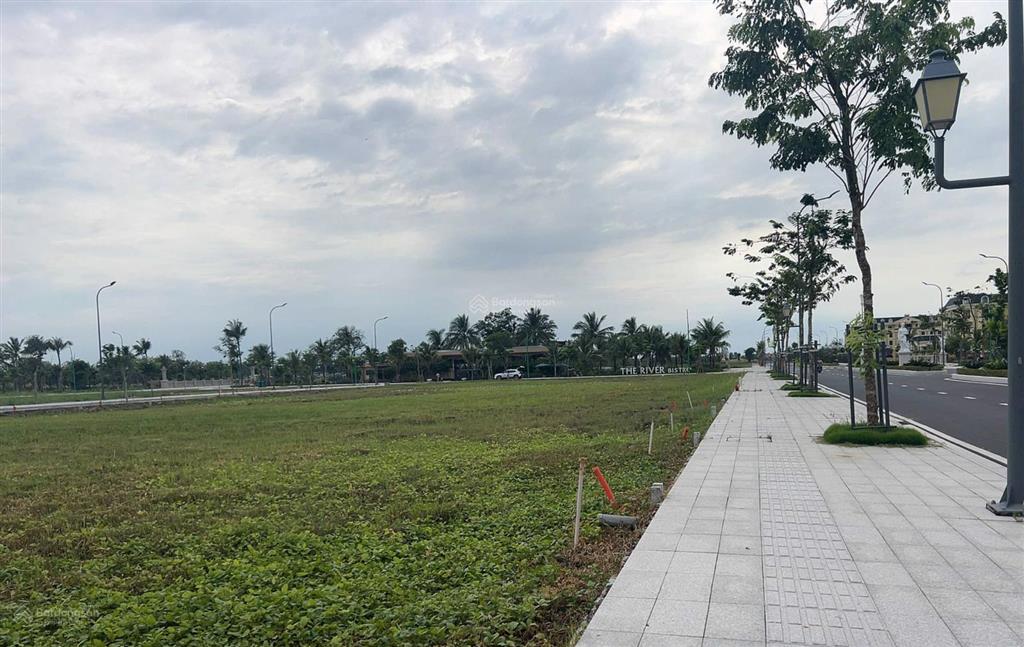 Bán gấp lô đất 108m2 gần tp.hcm giá tôt