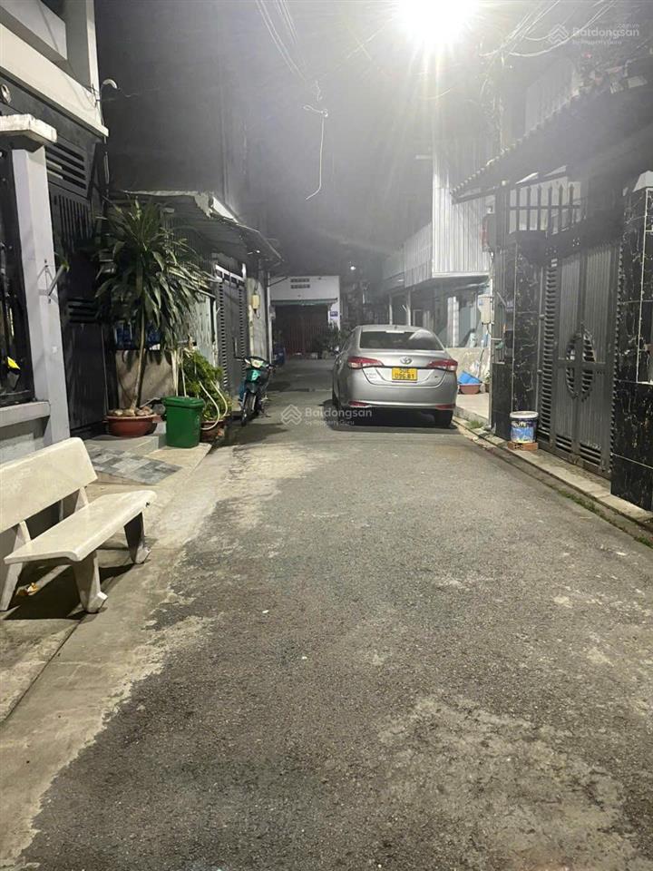 Chủ bán gấp  nhà 2 tầng  ô tô tới cửa  kế bên hãng bia heineken q12