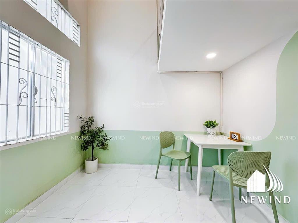 Trống sẵn gác cao 2 mét ở được 3  4 bạn gần khu chế xuất, đh ufm