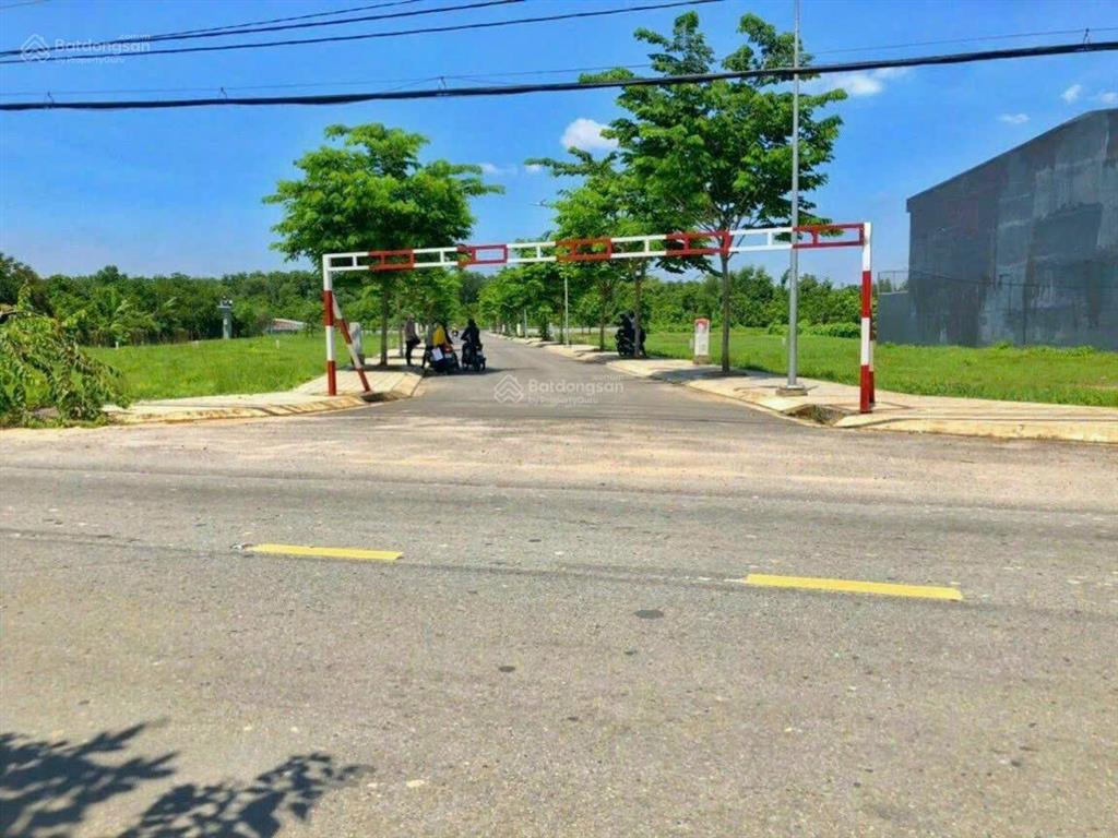 Cần vốn gấp ! bán đất 98m2 ở củ chi. giá sốc 600tr