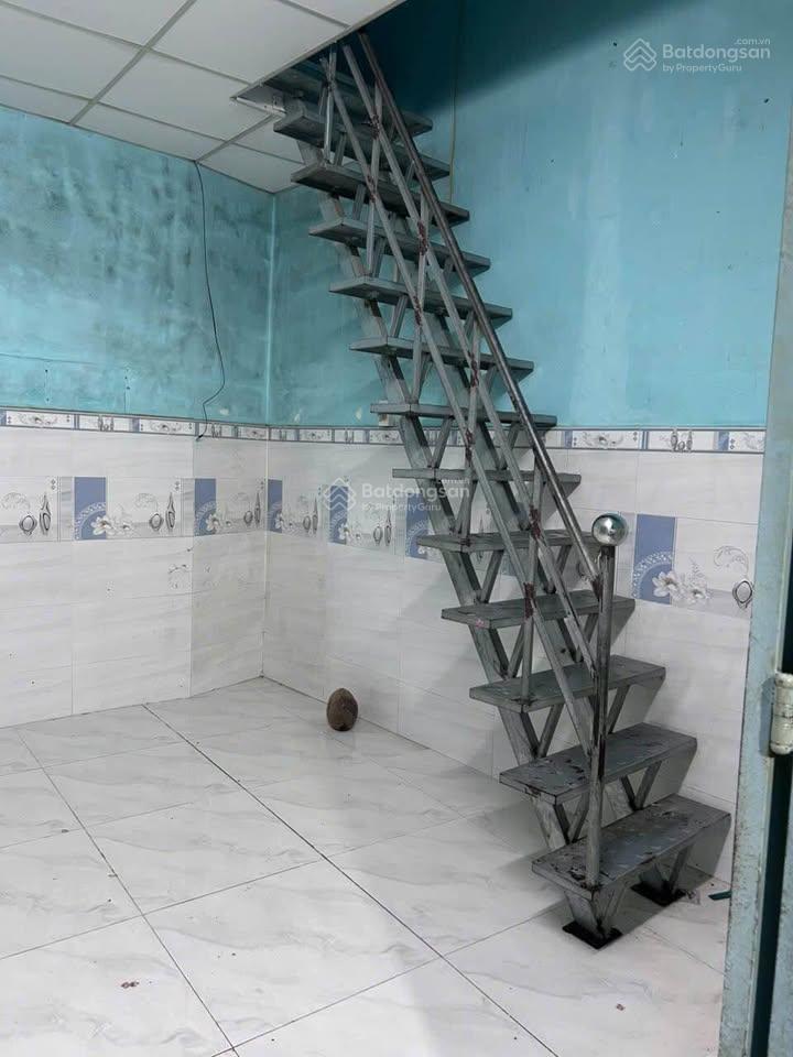 Cần bán gấp nhà 32m2 2 phòng ngủ ,x.tân thông hội , củ chi . giá 423 triệu