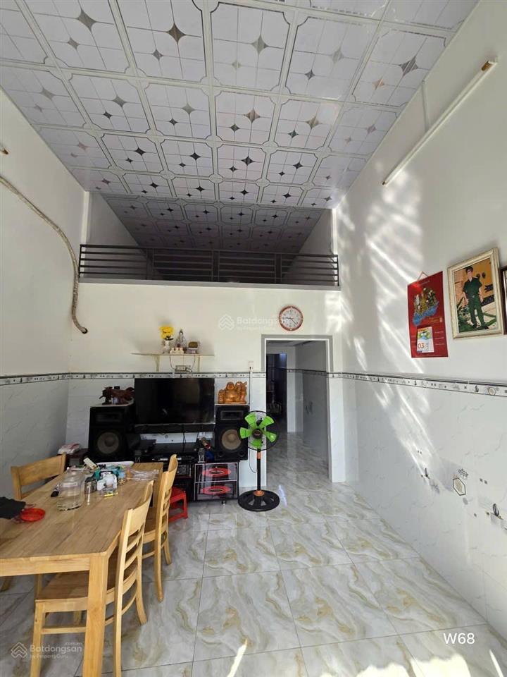 Cần bán gấp nhà 64m2 3 phòng ngủ , x.tân an hội ,củ chi . giá 733 triệu