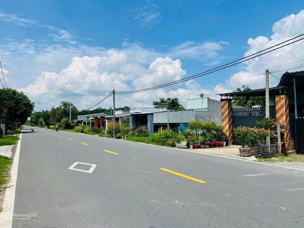 Cần bán gấp đất 300m2 full thổ, ngay x. tân an hội, củ chi